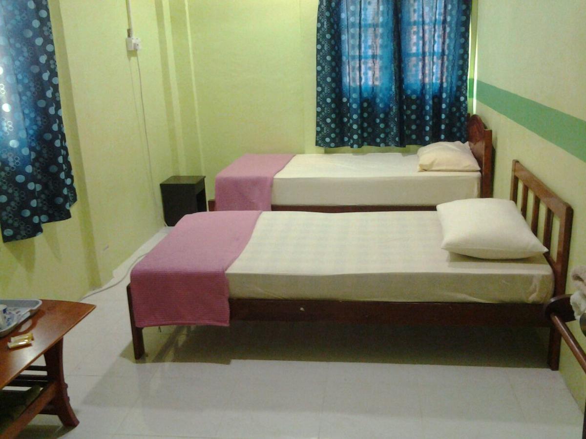 Saba Lodge Dungun Buitenkant foto